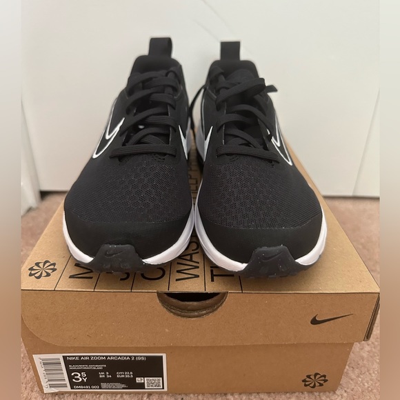 Nike Air Zoom Arcadia 2 Runners (youth) - Picture 2 of 3